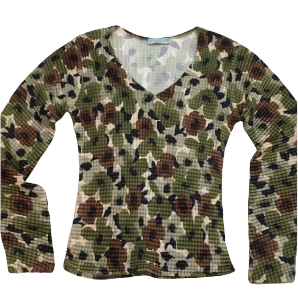 Kisca by Komarov Long Sleeve Floral Top